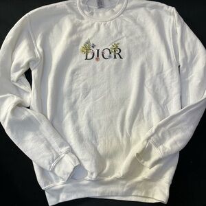 🌸Screen print CD floral Logo design sweatshirt🌸